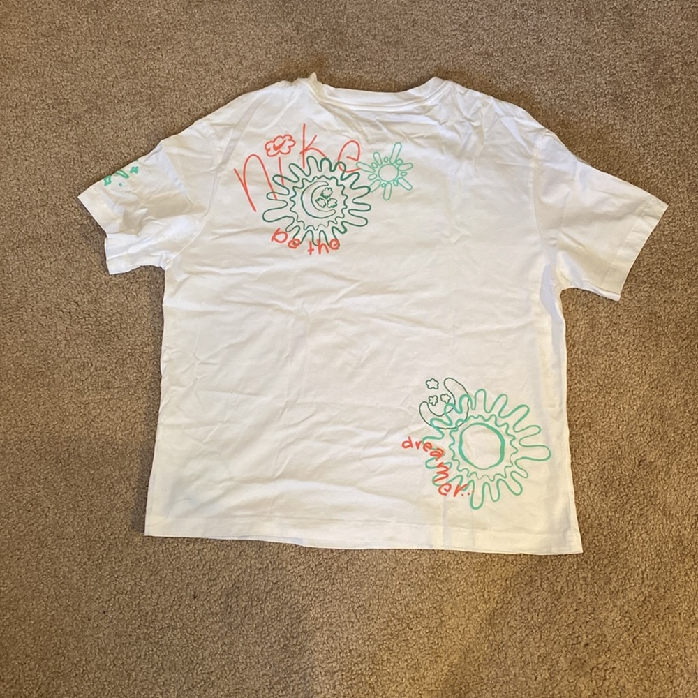 Nike “Daydreamer” Loose Fit Graphic Tee - Picture 4 of 8